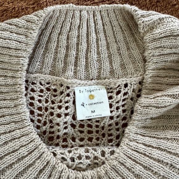 Crochet on/off shoulder sweater M - Picture 3 of 3